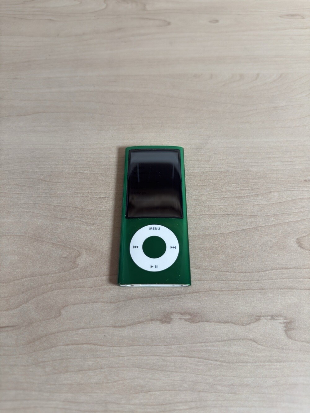 Apple iPod nano 5th Generation Green (8 GB) Tested Working